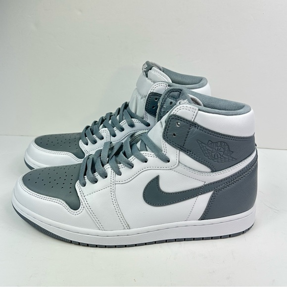 Nike Other - Men’s Air Jordan 1 Retro High OG Sneaker in Stealth 555088 037  Size US 11
